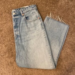 ZARA JEANS. STRAIGHT LEG CROPPED
